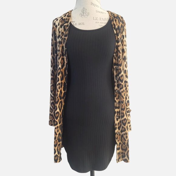 Animal Print Long Sleeved Button Cardigan with Pockets - Size Small - Picture 3 of 10